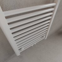 H04 ALPIYA Weiß 50 x 140 cm Badheizkörper Mittel- und Seitenanschluss gerade